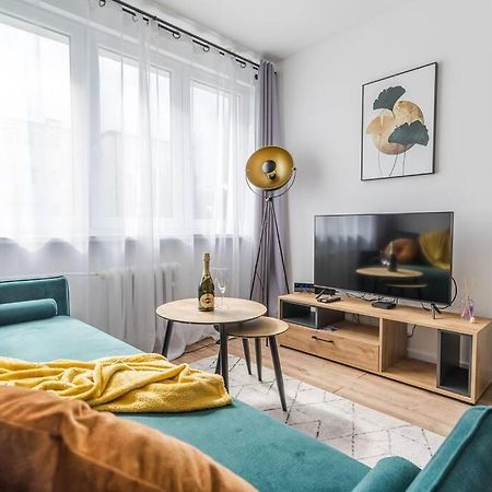Uroczy Apartament 2 Pokoje - 10 Min Do Morza! Gdansk Luaran gambar