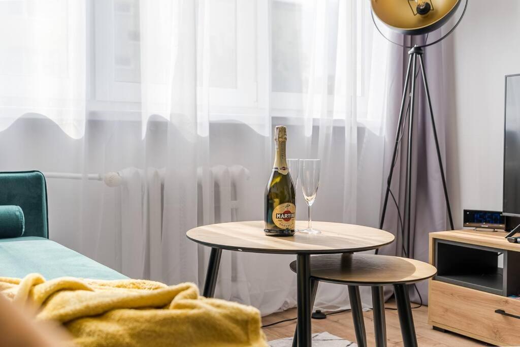 Uroczy Apartament 2 Pokoje - 10 Min Do Morza! Gdansk Luaran gambar